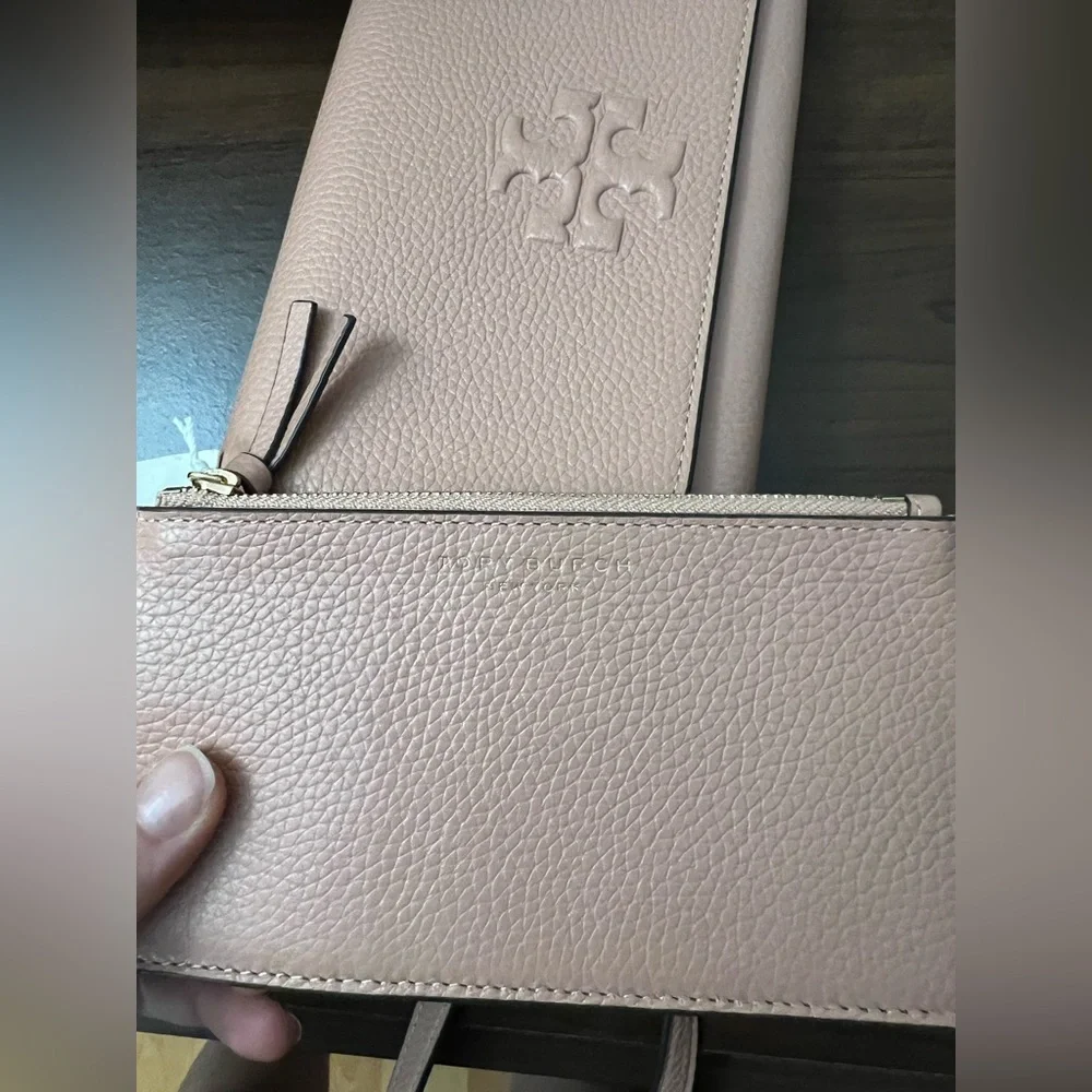 NWT! Tory Burch Thea Flat Wallet Pebbled Leather Crossbody Bag with Flat Wallet - Picture 13 of 13